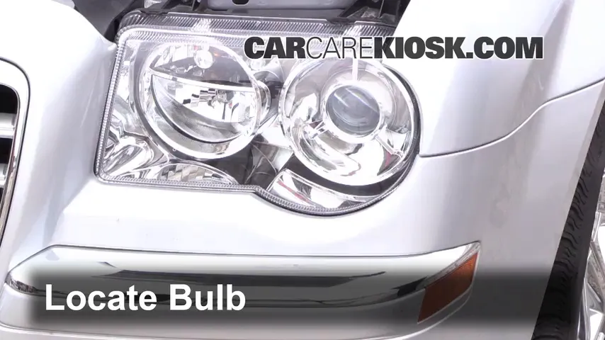 2005 Chrysler 300 C 5.7L V8 Lights Highbeam (replace bulb)